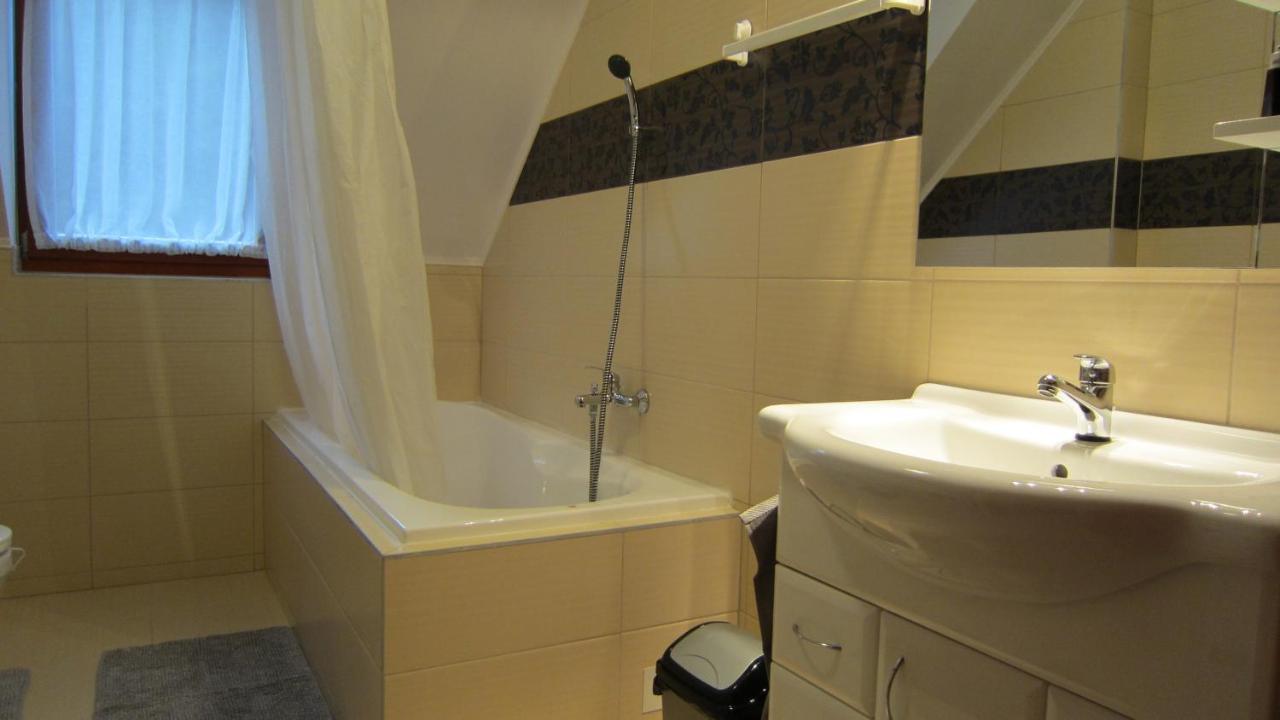 Appartment Kastelo Victoria Zalacsany Luaran gambar